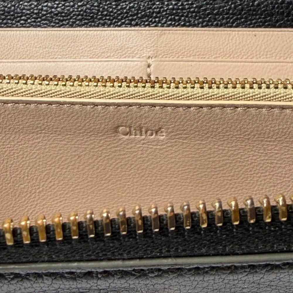 Chloe Twisted Bow Zip Around Wallet Womens Long Black Pebbled Leather Gold